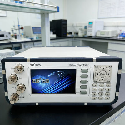 Ein Vierkanal-Optikleistungsmesser mit USB- und RS232-Datenschnittstellen